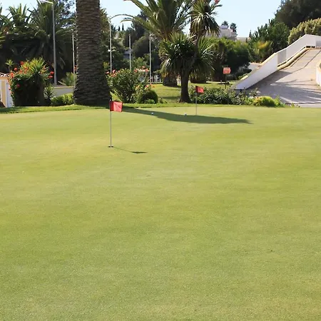 Alto Golf 公寓 *